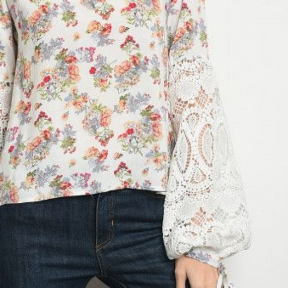 Floral top - Picture 3 of 4